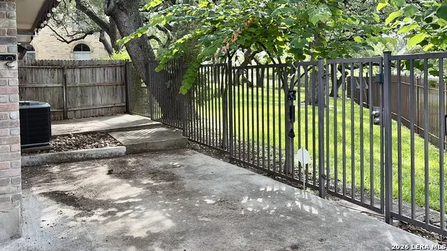 8915 Datapoint Dr #44B San Antonio, TX 78229