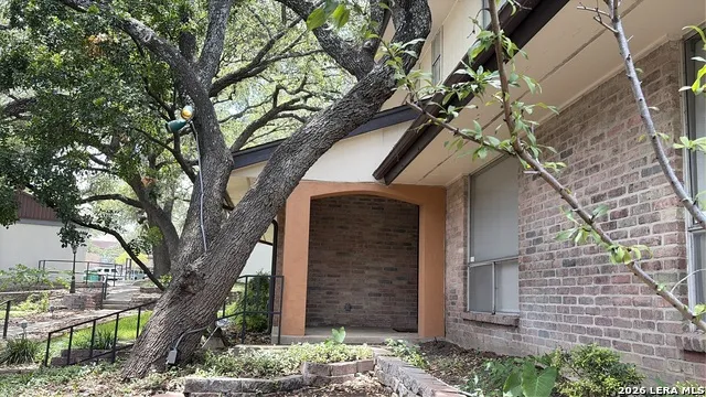 8915 Datapoint Dr #44B San Antonio, TX 78229
