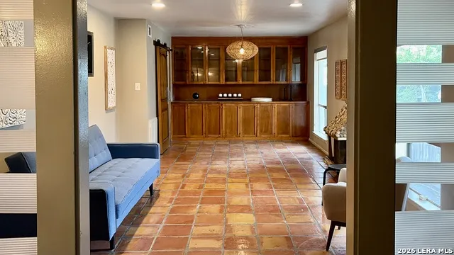 8915 Datapoint Dr #44B San Antonio, TX 78229