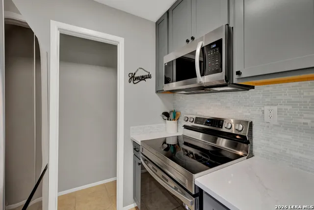 1033 Parkview #APT G41 Canyon Lake, TX 78133