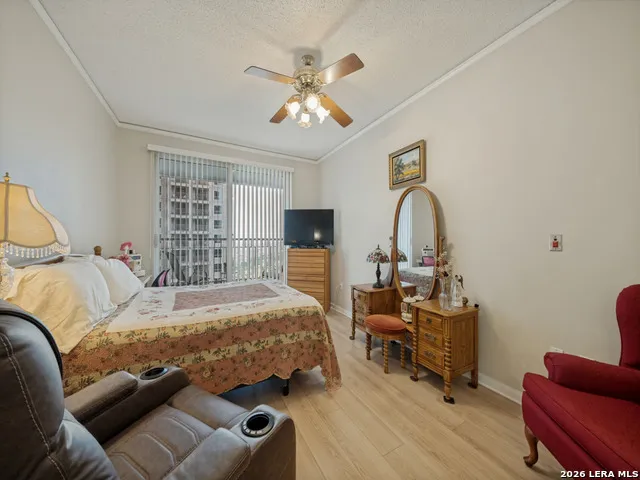 1 TOWERS PARK LN #1513 San Antonio, TX 78209
