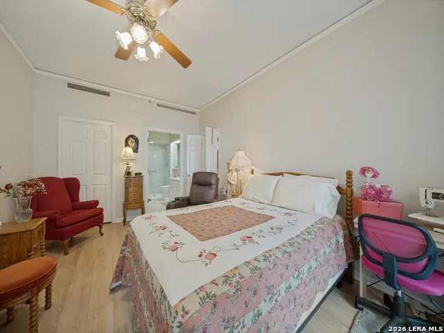 1 TOWERS PARK LN #1513 San Antonio, TX 78209