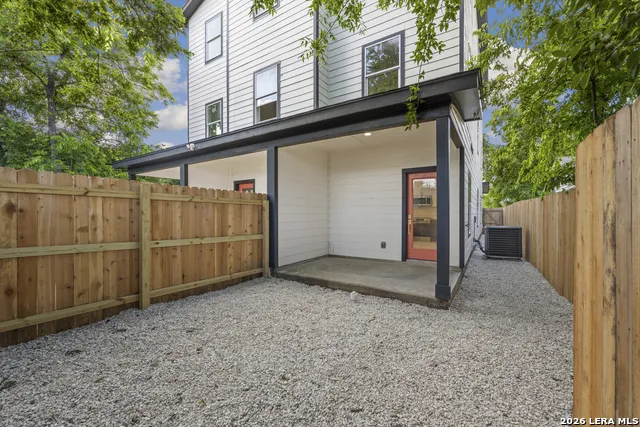 726 ARTHUR ST San Antonio, TX 78202