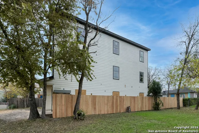 726 ARTHUR ST San Antonio, TX 78202
