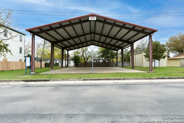 726 ARTHUR ST San Antonio, TX 78202