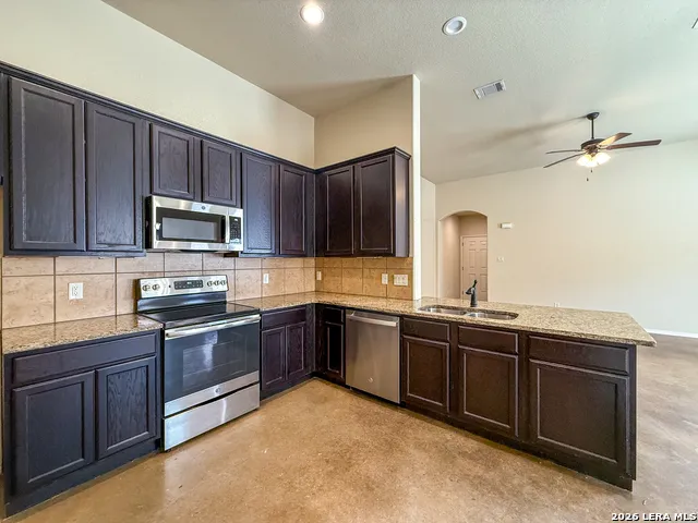 340342 EMMA DR New Braunfels, TX 78130