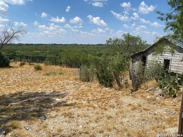 771 Commercial St. Eagle Pass, TX 78852