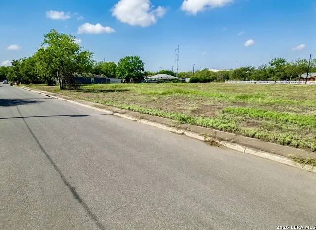 2609 Calle Valencia San Antonio, TX 78237