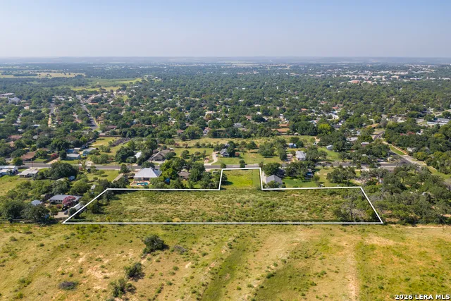 328 Morning Glory Dr Fredericksburg, TX 78624