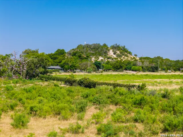 328 Morning Glory Dr Fredericksburg, TX 78624