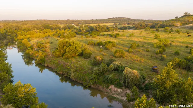 292 ACRES Robinson Road Johnson City, TX 78636