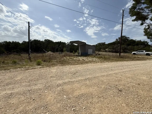 1109 Lakeshore Bandera, TX 78003