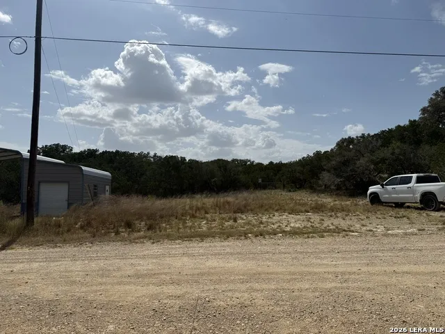 1109 Lakeshore Bandera, TX 78003