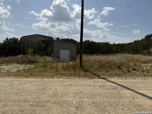 1109 Lakeshore Bandera, TX 78003