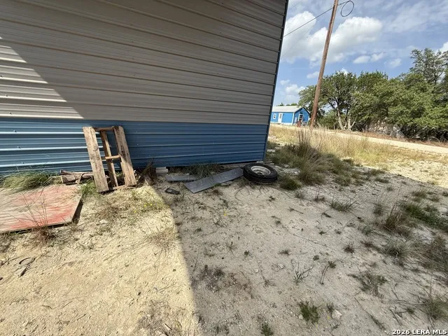 1109 Lakeshore Bandera, TX 78003