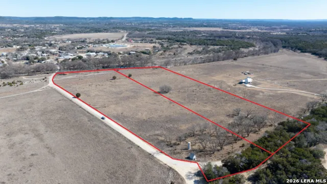 115 Moffett Medina, TX 78055