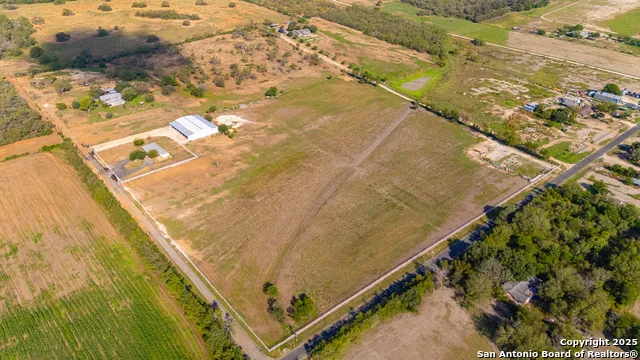 11706 Kinney Rd Atascosa, TX 78002
