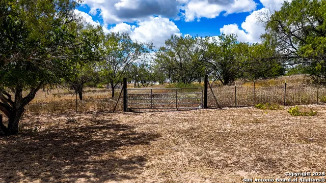 728 CR 315 Stockdale, TX 78160