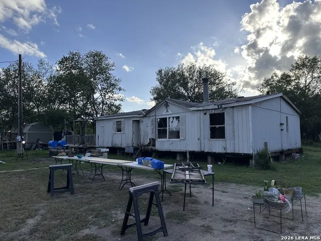 332 Private Road 6632 Devine, TX 78016