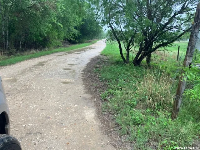 332 Private Road 6632 Devine, TX 78016