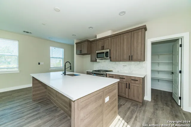 1618 W LAWNDALE DR Unit 10 San Antonio, TX 78209