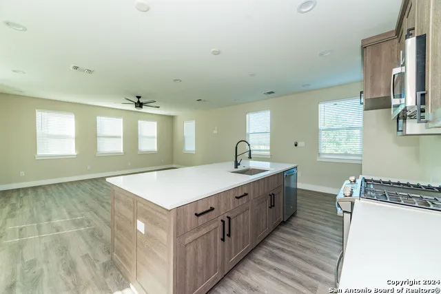 1618 W LAWNDALE DR Unit 10 San Antonio, TX 78209