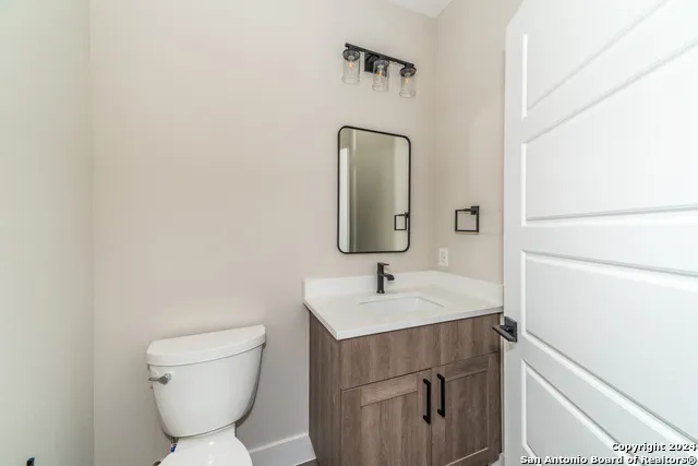 1618 W LAWNDALE DR Unit 10 San Antonio, TX 78209