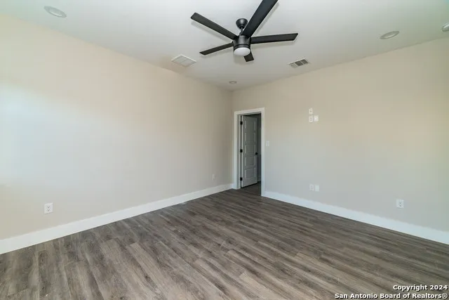1618 W LAWNDALE DR Unit 10 San Antonio, TX 78209