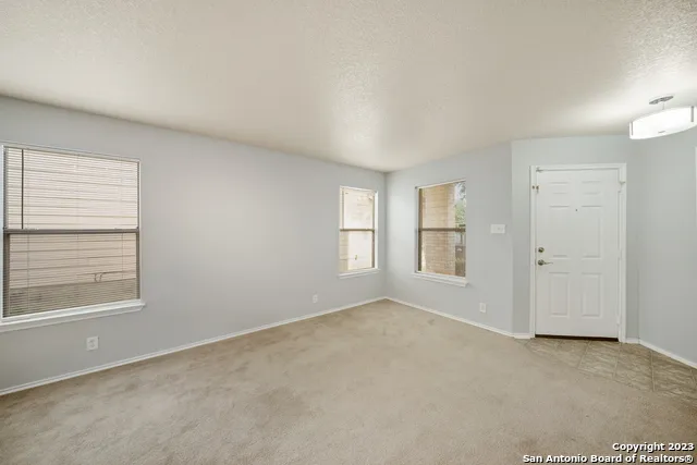 2527 BUTTERFLY BAY San Antonio, TX 78245