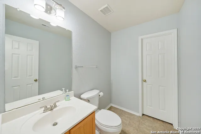 2527 BUTTERFLY BAY San Antonio, TX 78245