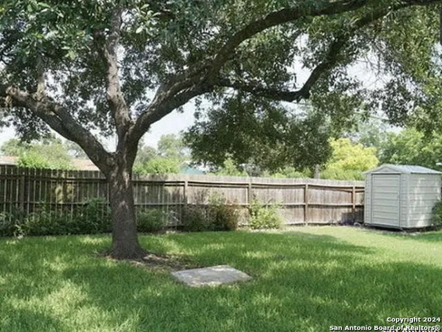 4102 KIRBY DR Kirby, TX 78219