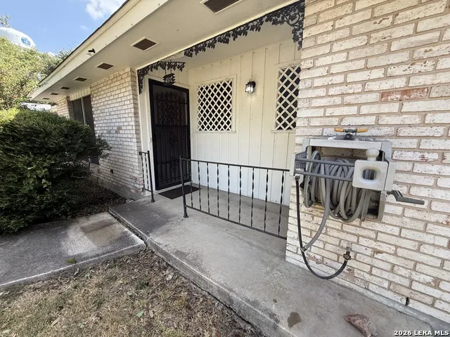 4102 KIRBY DR Kirby, TX 78219