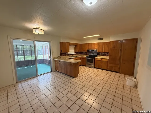4102 KIRBY DR Kirby, TX 78219