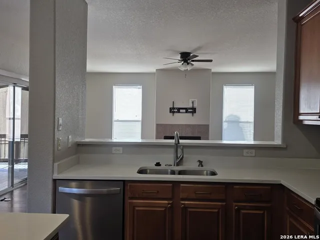 6772 Wayman Live Oak, TX 78233