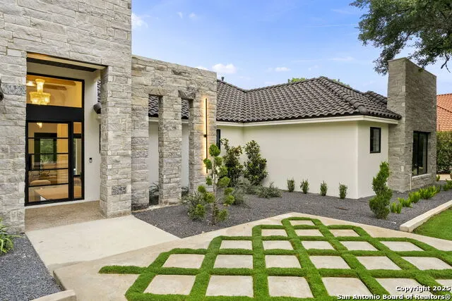 6 Turin Ct San Antonio, TX 78257