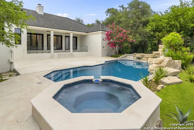 6 Turin Ct San Antonio, TX 78257