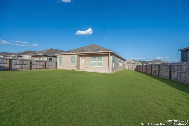 31815 Christmas Rose Bulverde, TX 78163