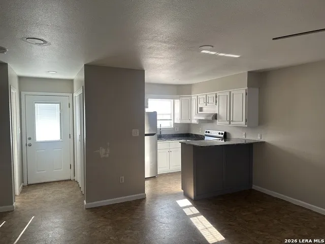 1402 Katy Dr Unit 2 Eagle Pass, TX 78852