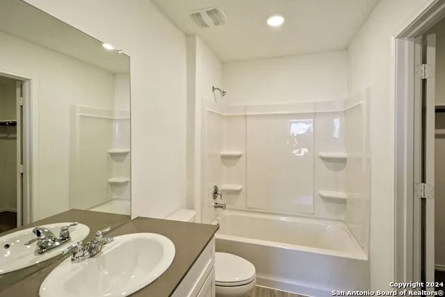 738 TULSA TRL New Braunfels, TX 78132