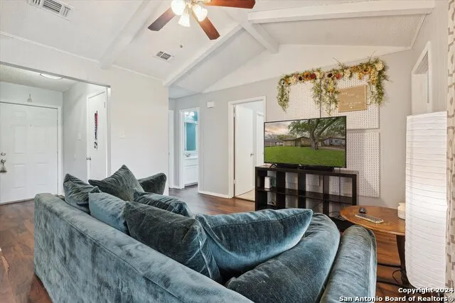 312 LORI LYNN DR Schertz, TX 78154