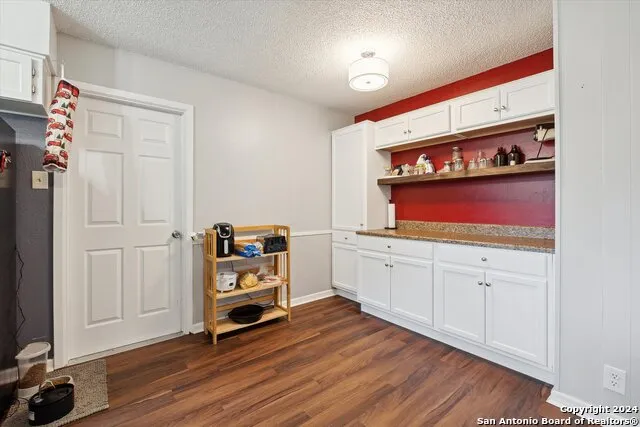 312 LORI LYNN DR Schertz, TX 78154