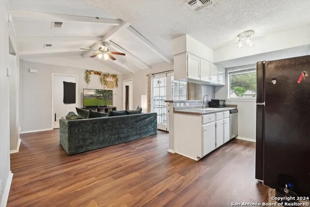 312 LORI LYNN DR Schertz, TX 78154