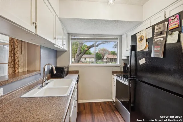 312 LORI LYNN DR Schertz, TX 78154