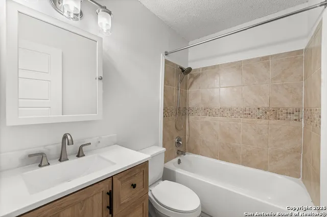 9726 Hidden Swan San Antonio, TX 78250
