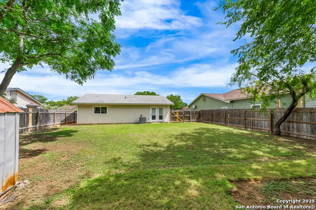 9726 Hidden Swan San Antonio, TX 78250
