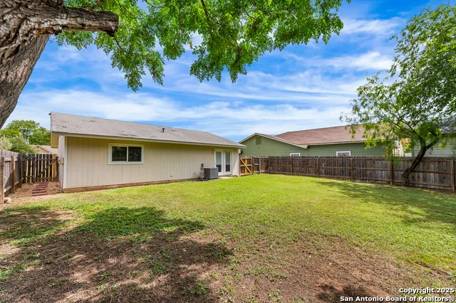 9726 Hidden Swan San Antonio, TX 78250
