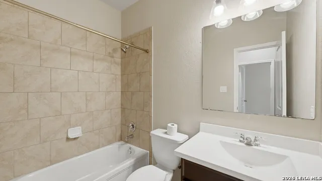 1970 KALLI JO LN New Braunfels, TX 78130