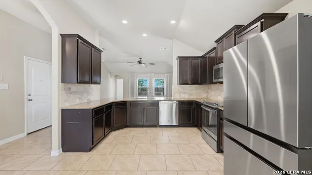 1970 KALLI JO LN New Braunfels, TX 78130