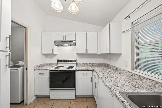 7713 Narrow Pass Live Oak, TX 78233