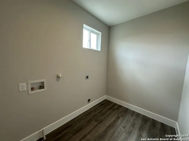1618 W LAWNDALE DR Unit 8 San Antonio, TX 78209
